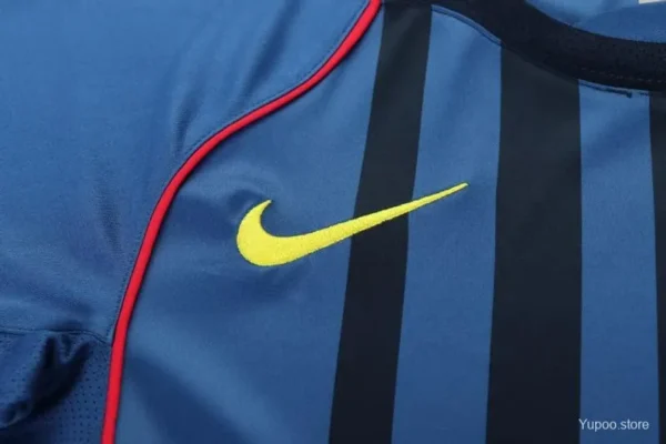 11 04-05 Barcelona Away Jersey
