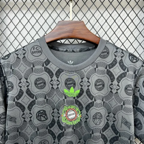 Mens Bayern Munich Wiesn T-Shirt Jersey