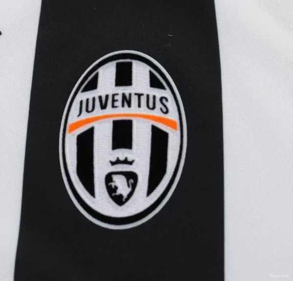 04-05 Juventus Home Jersey
