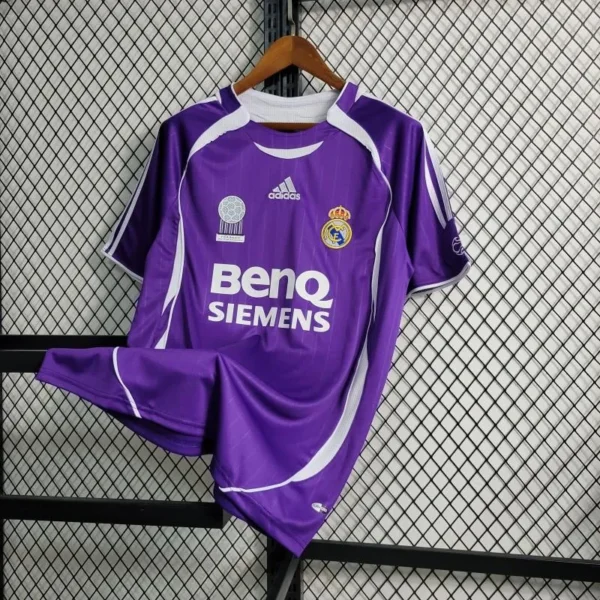 1 Retro 06-07 Real Madrid Third