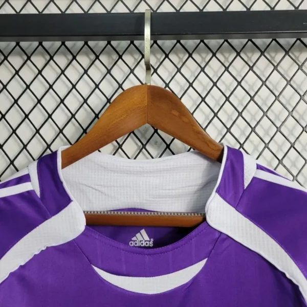 10 Retro 06-07 Real Madrid Third
