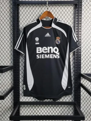 12 Retro 06-07 Real Madrid Away