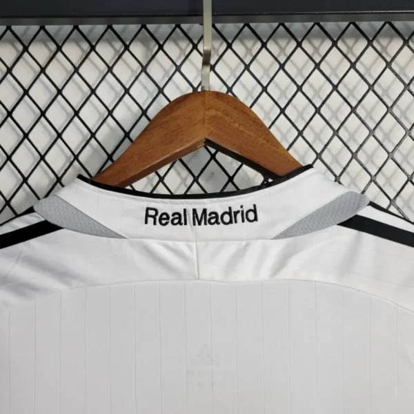 2 Retro 06-07 Real Madrid Home