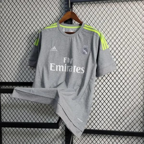 3 Retro 15-16 Real Madrid Away