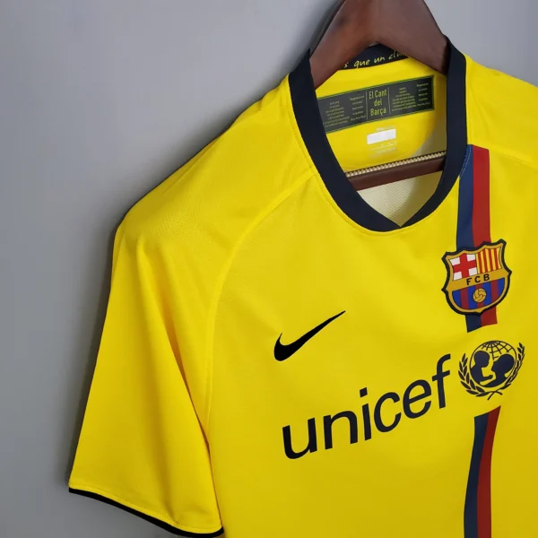 4 Retro Barcelona 08-09 Away