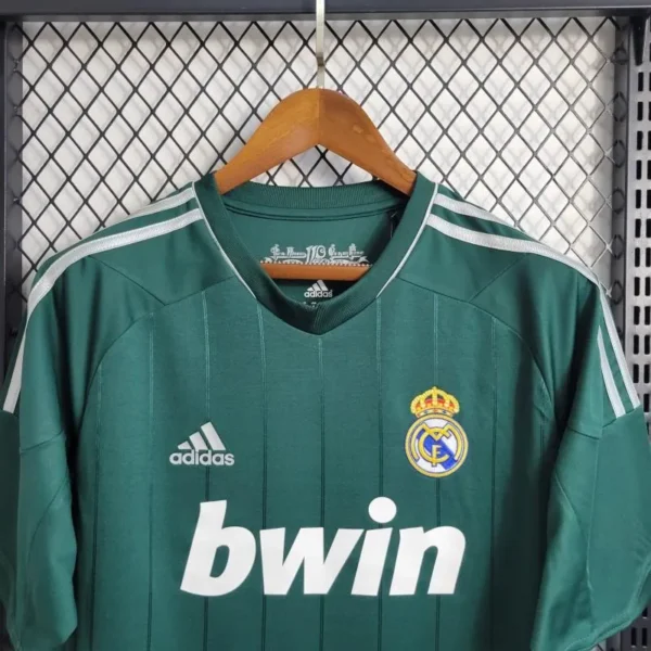 4 Retro 2012-13 Real Madrid