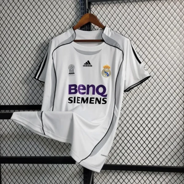 5 Retro 06-07 Real Madrid Home