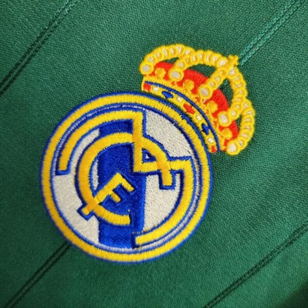 6 Retro 2012-13 Real Madrid