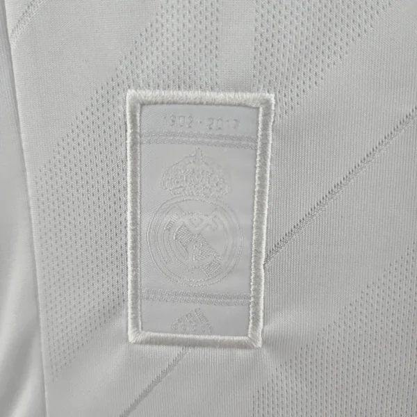 6 Retro 17-18 Real Madrid Home