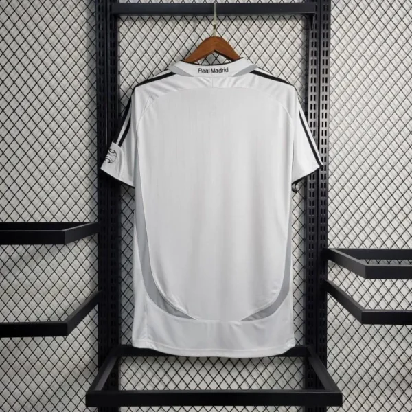 6 Retro 06-07 Real Madrid Home