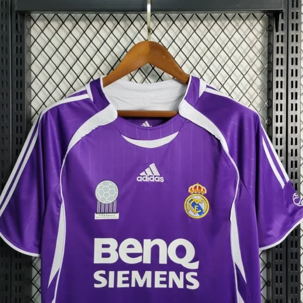 6 Retro 06-07 Real Madrid Third