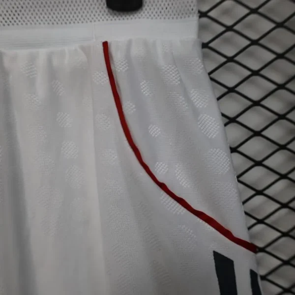 7 Bayern Munich Home Shorts 2025-2026