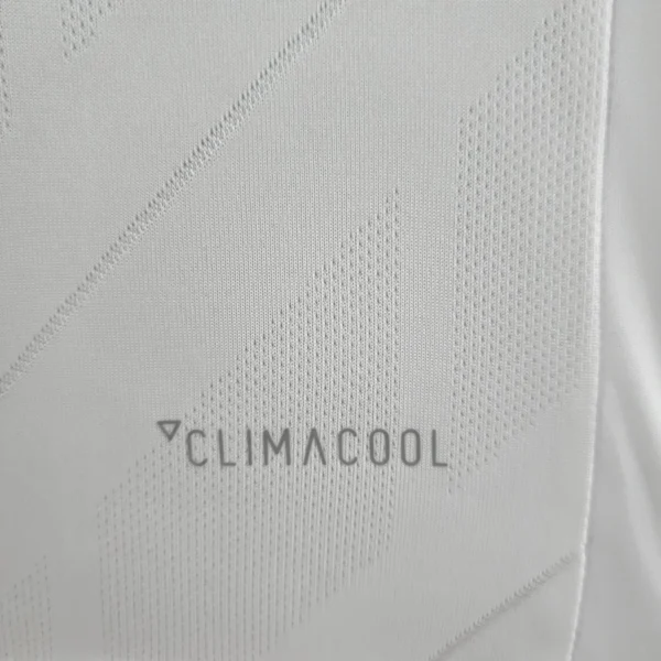 7 Retro 17-18 Real Madrid Home