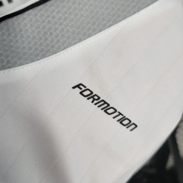 7 Retro 06-07 Real Madrid Home