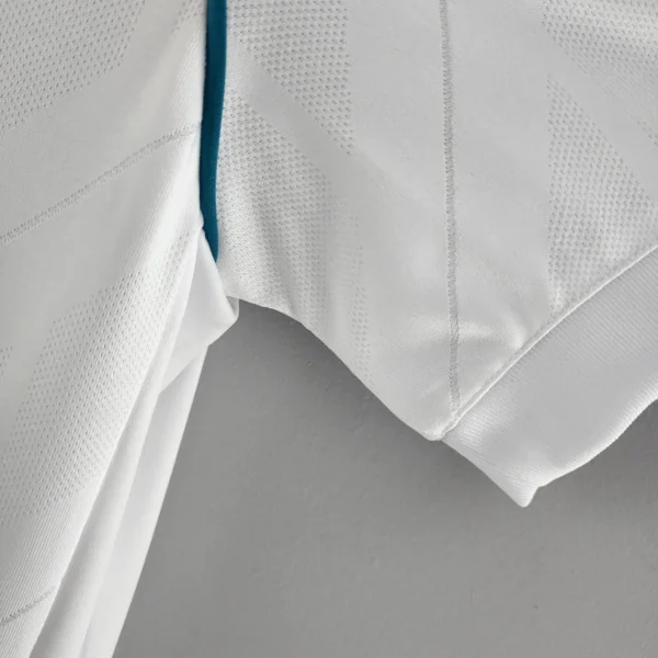 8 Retro 17-18 Real Madrid Home