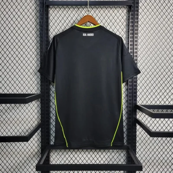 8 Retro 10-11 Real Madrid Away