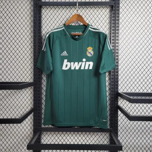8 Retro 2012-13 Real Madrid