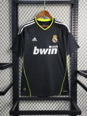 9 Retro 10-11 Real Madrid Away