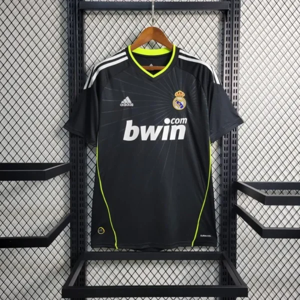 9 Retro 10-11 Real Madrid Away