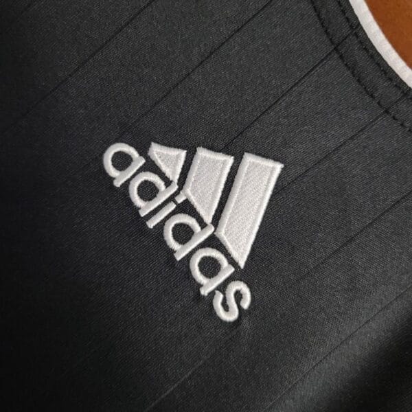 9 Retro 06-07 Real Madrid Away