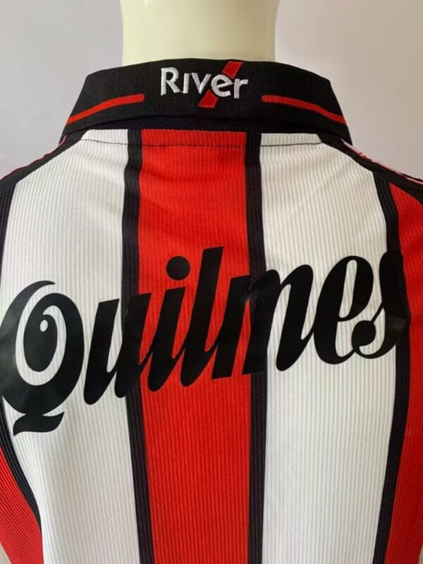 00-01 River Plate Away Red-White Stripes Jersey 00-01 River Plate Away Red-White Stripes Jersey