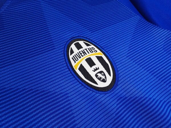14-15 Juventus Royal Blue with Yellow Accents Away Jersey 14-15 Juventus Royal Blue with Yellow Accents Away Jersey