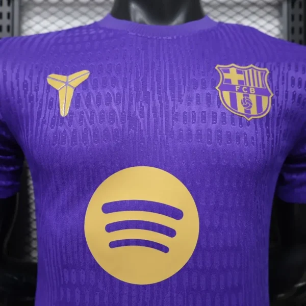 8 FC Barcelona Training Jersey