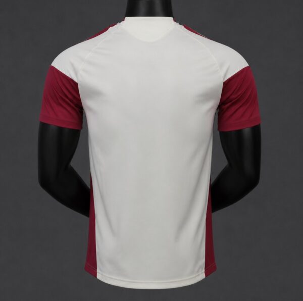Version 26-27 2026 Real Madrid CF Away Red Jersey Version 26-27 2026 Real Madrid CF Away Red Jersey