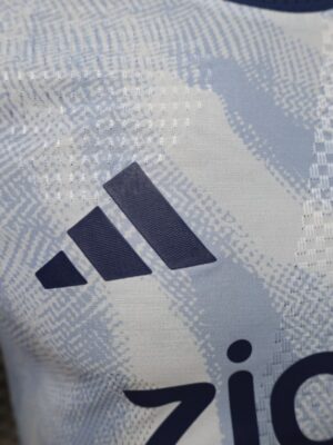 Version 26-27 Ajax Away Jersey