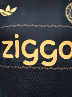 Version 26-27 Ajax Black Gold Away Jersey