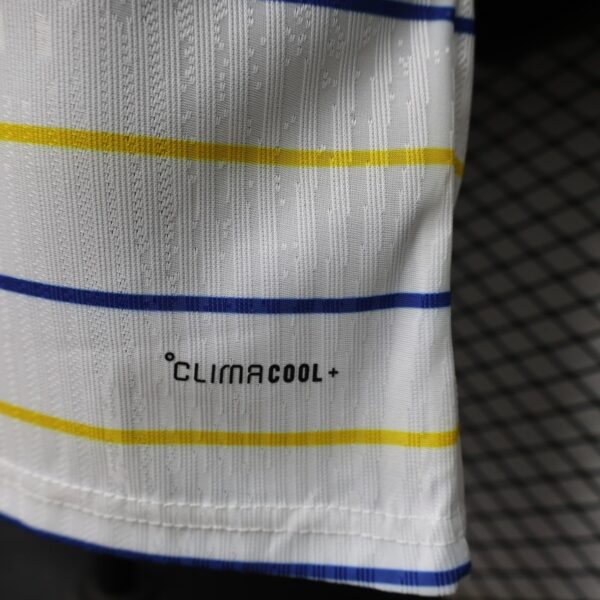 Version 26-27 Leeds United Home Stripes Jersey
