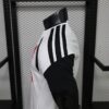 Version 26-27 Liverpool White Training Jersey