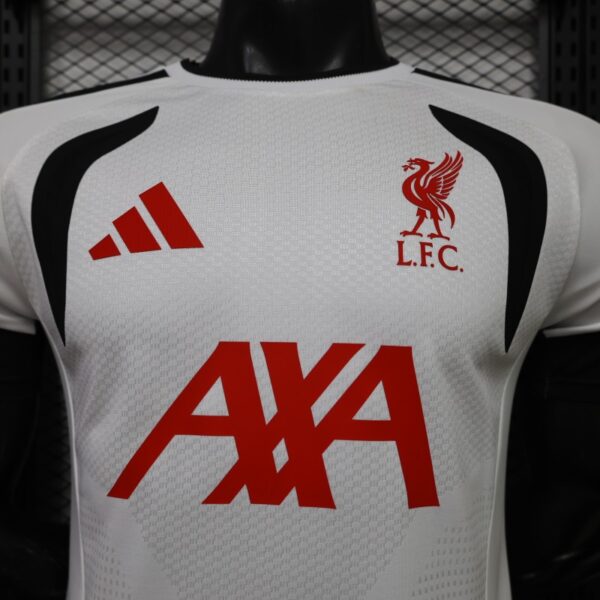 Version 26-27 Liverpool White Training Jersey