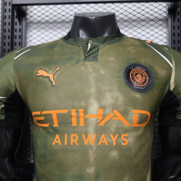 Version 26-27 Manchester City Third Olive Jersey