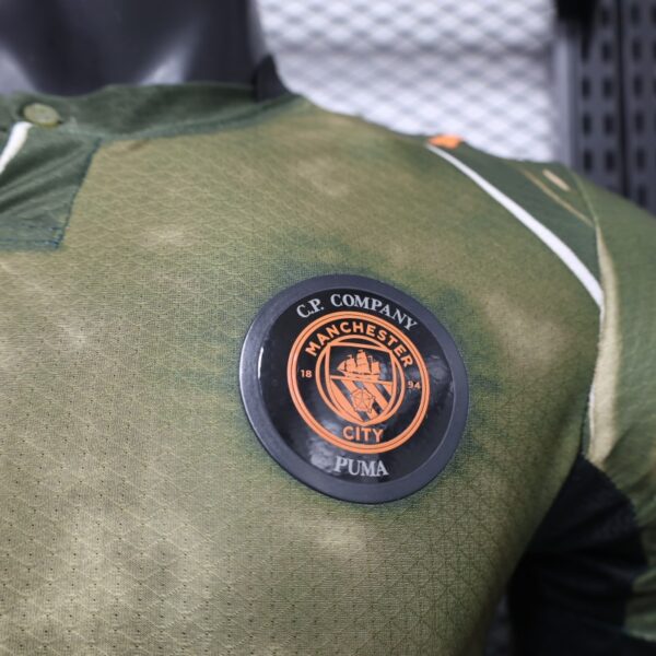 Version 26-27 Manchester City Third Olive Jersey