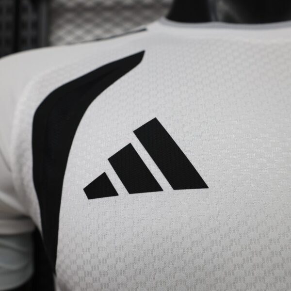 Version 26-27 Real Madrid CF Home White Jersey Version 26-27 Real Madrid CF Home White Jersey